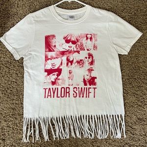 Taylor Swift T-shirt